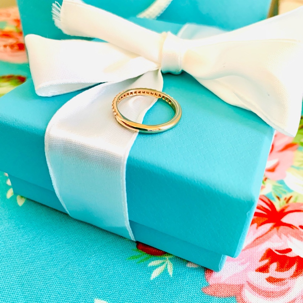 ❌❌SOLD❌❌♥️Authentic 18k Rose Gold Soleste Half Eternity Band♥️ - Picture 2 of 6